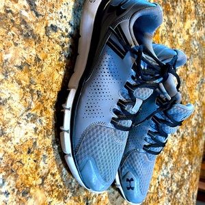 Men’s Under Armour Athletic Shoes Size 8
